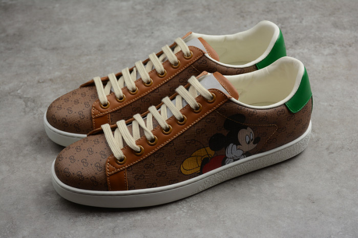 G*u*i sneaker
