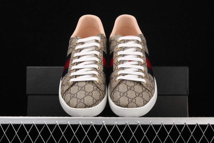 G*u*i sneaker