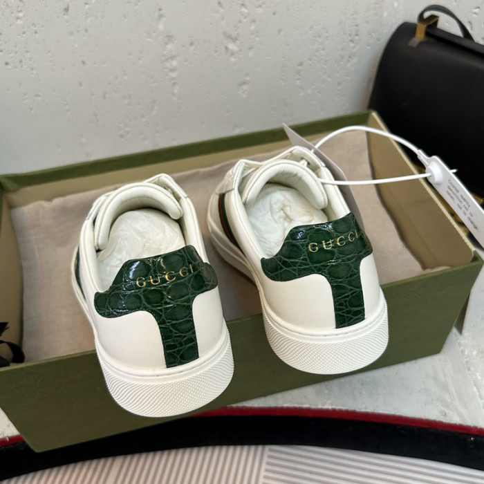 G*u*i sneaker