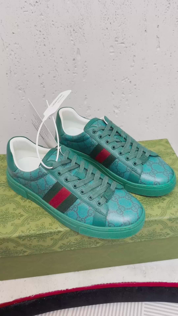 G*u*i sneaker