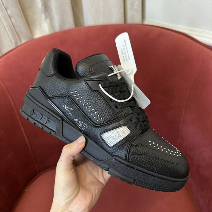 L&V SNEAKERS