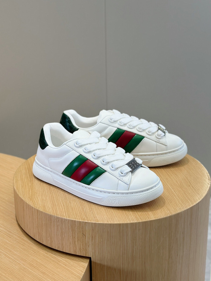 G*u*i sneaker