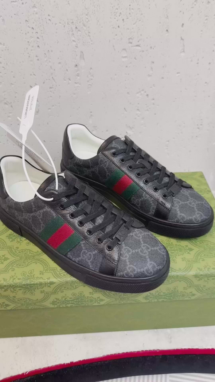 G*u*i sneaker