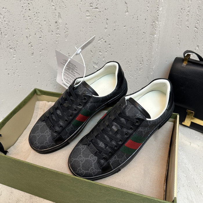 G*u*i sneaker