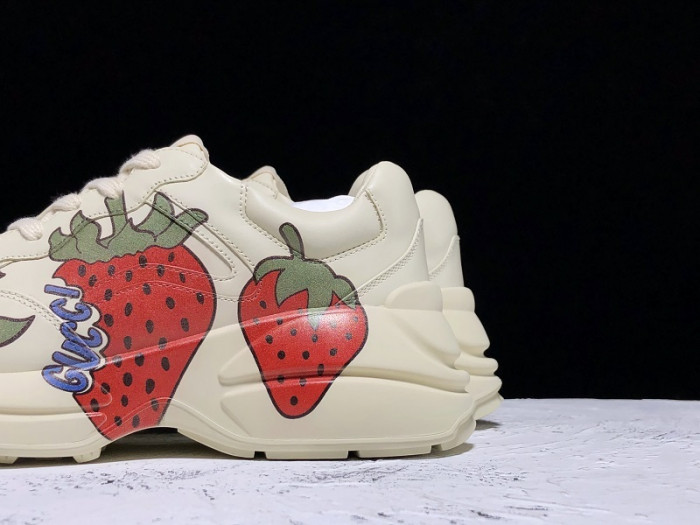 G*u*i sneaker