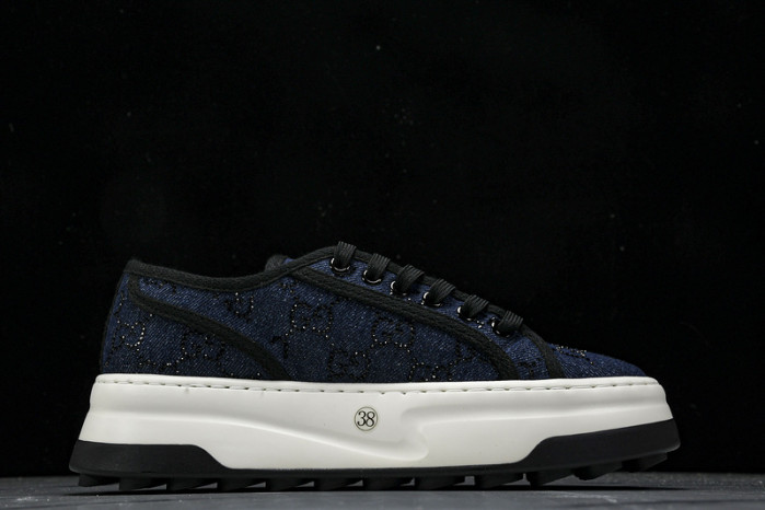 G*u*i sneaker