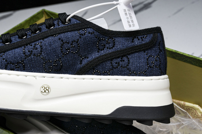 G*u*i sneaker
