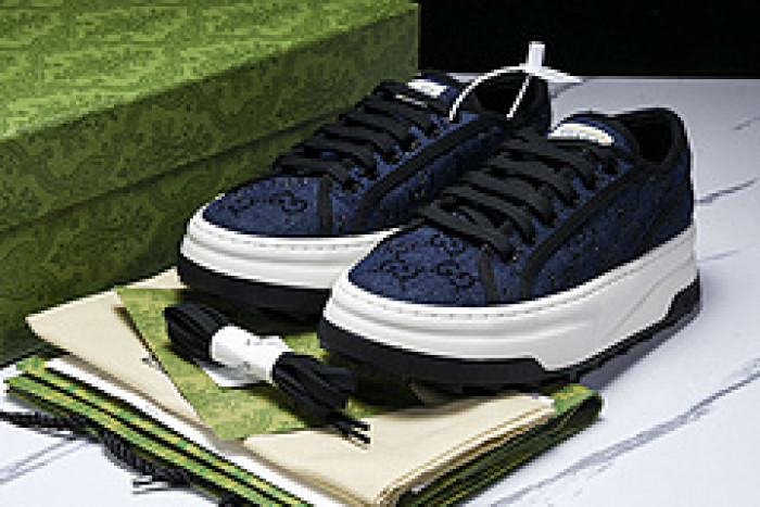 G*u*i sneaker