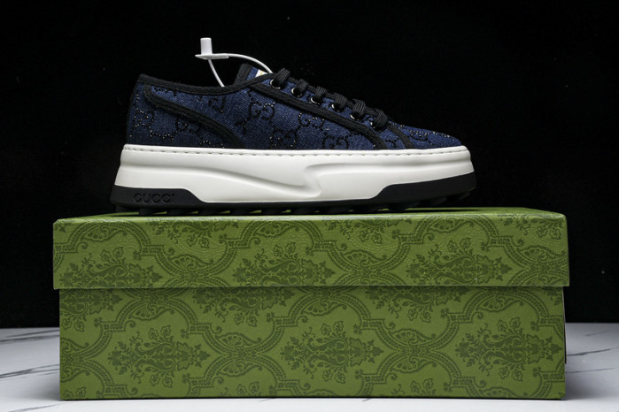 G*u*i sneaker