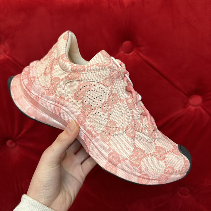 G*u*i sneaker