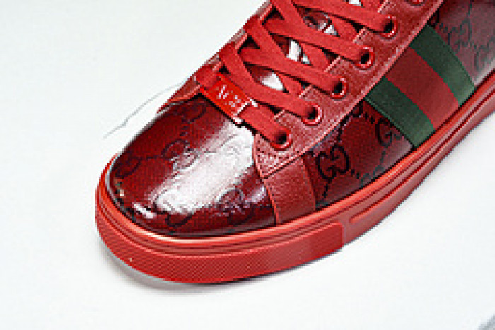 G*u*i sneaker
