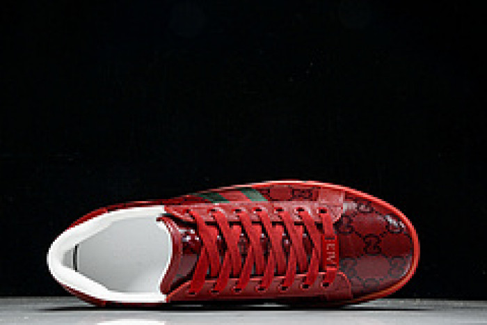 G*u*i sneaker