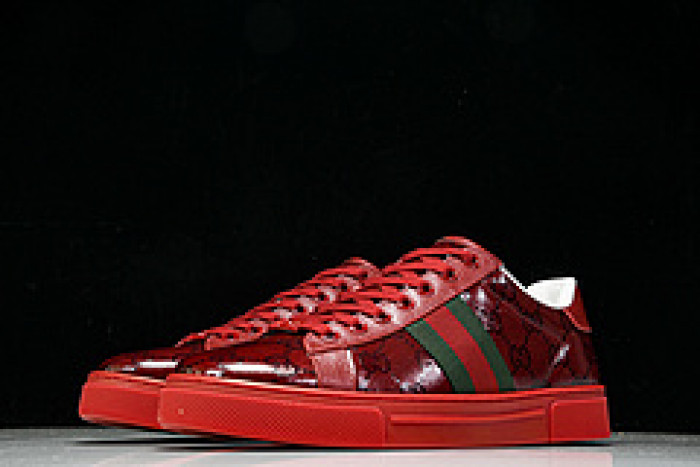 G*u*i sneaker