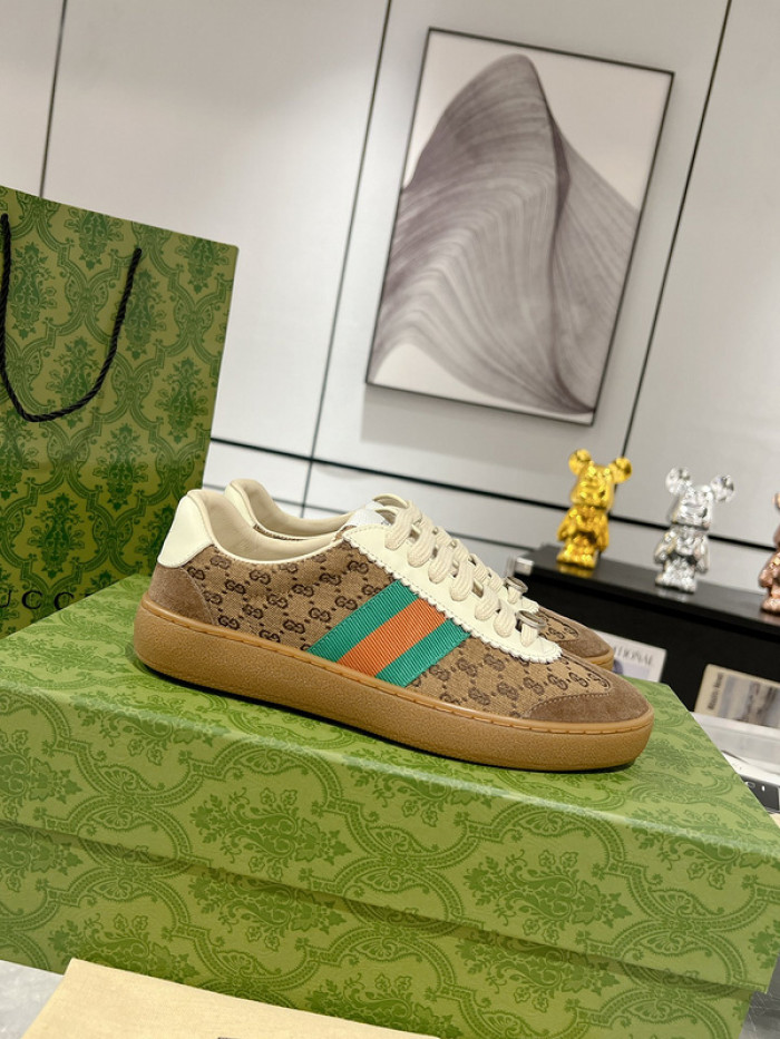 G*u*i sneaker