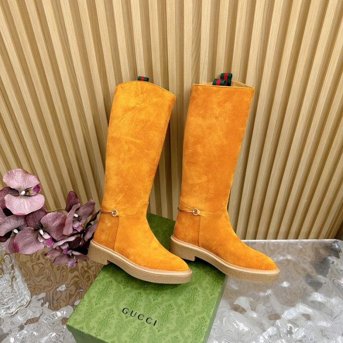 G*u*i sneaker