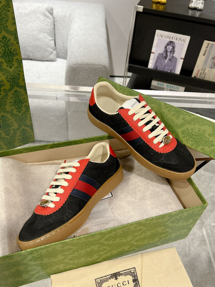 G*u*i sneaker